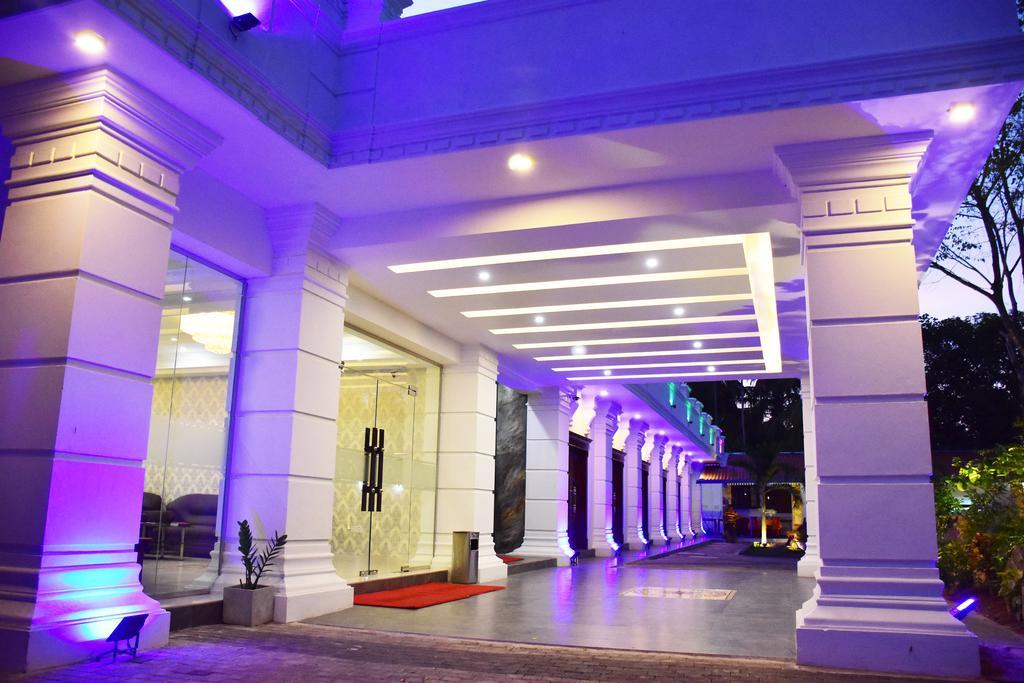 Euro Star Hotel Katunayaka Exterior foto